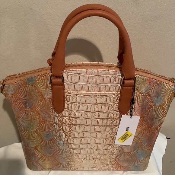 🍇🍒HOST PICK 🍇🍒 Brahmin Bondi Collection Large Seashell Print Duxbury Sat… - Picture 3 of 16